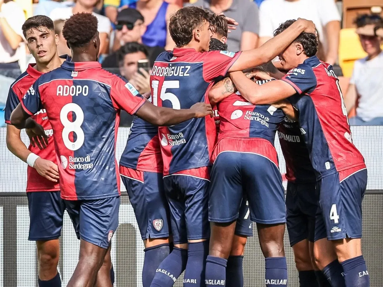 Il Cagliari vola ancora: cinismo, cuore e un super Maldini stendono l’Udinese al Friuli. È un avvio di stagione da sogno.