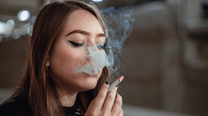 Fumo e sigarette elettroniche. Negli ultimi 10 anni un incremento incontrollato nonostante la legge abbia innalzato il livello dell’età dei consumatori.
