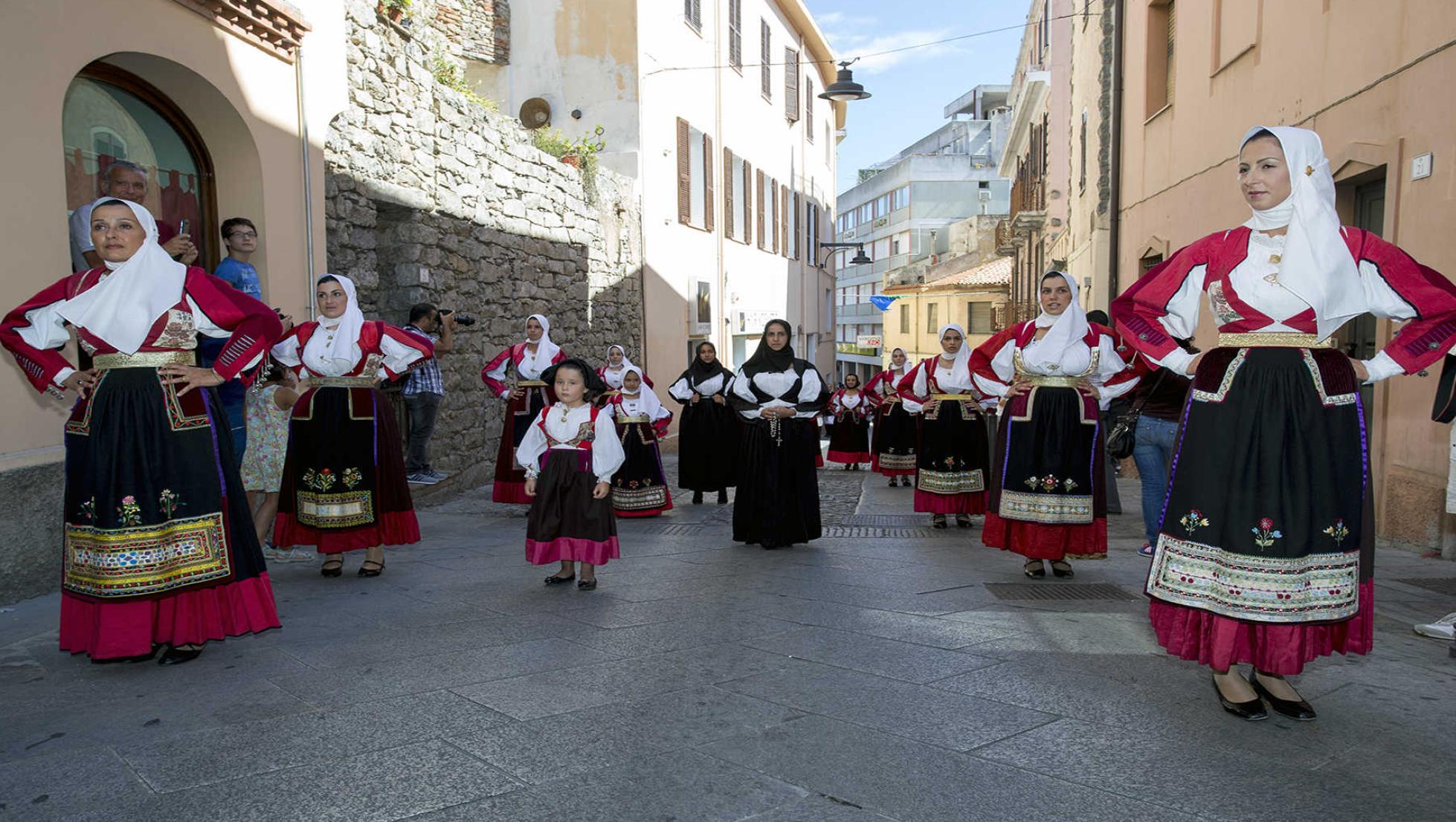 Festa del Redentore, è tempo di fede e folklore. Nuoro assediata dai turisti per l’evento.
