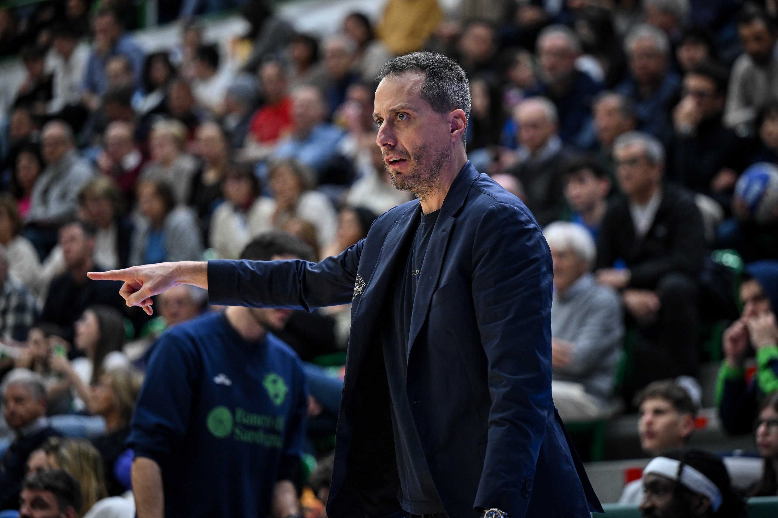 La grande difesa ideata da coach Bulleri mette in scacco la capolista. Dinamo che si impone su Trapani (92 a 80).