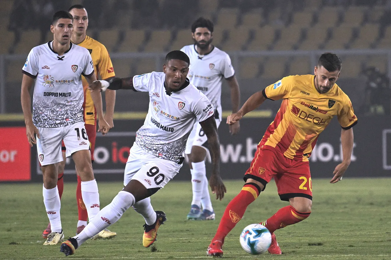 Canta il “gallo”. Belotti realizza una doppietta ed il Cagliari espugna Lecce.