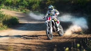 A Riola Sardo il GP di Motocross nei giorni 11 e 12 aprile. Agguerriti gli italiani che puntano a ben figurare.